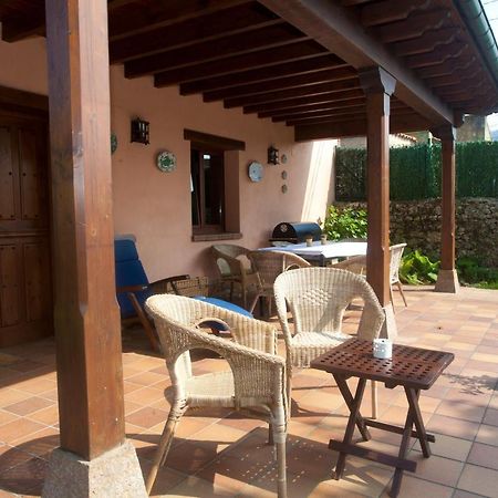Villa Isabel Pilona Exterior photo